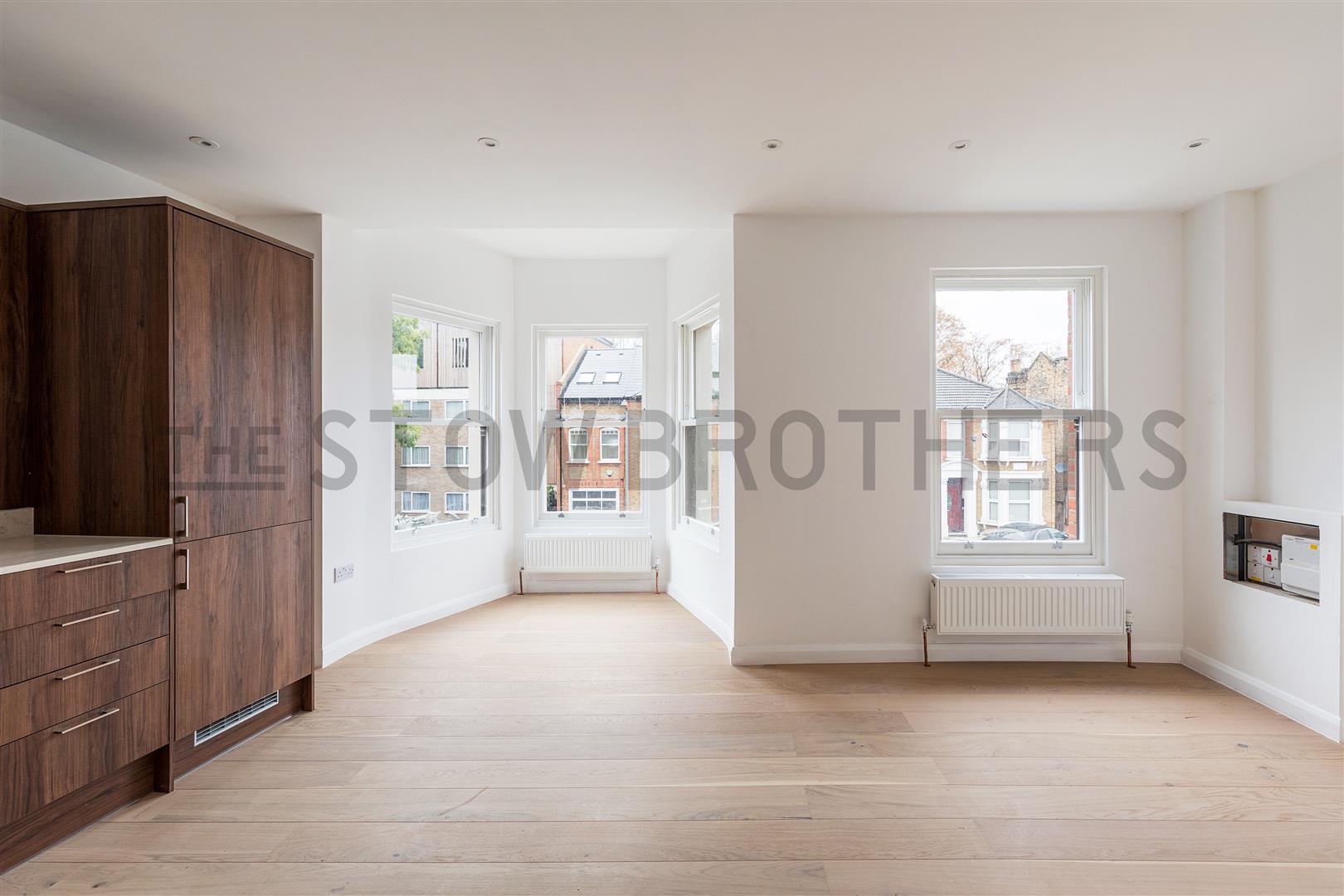 Flat Ingleby Road in Greater London