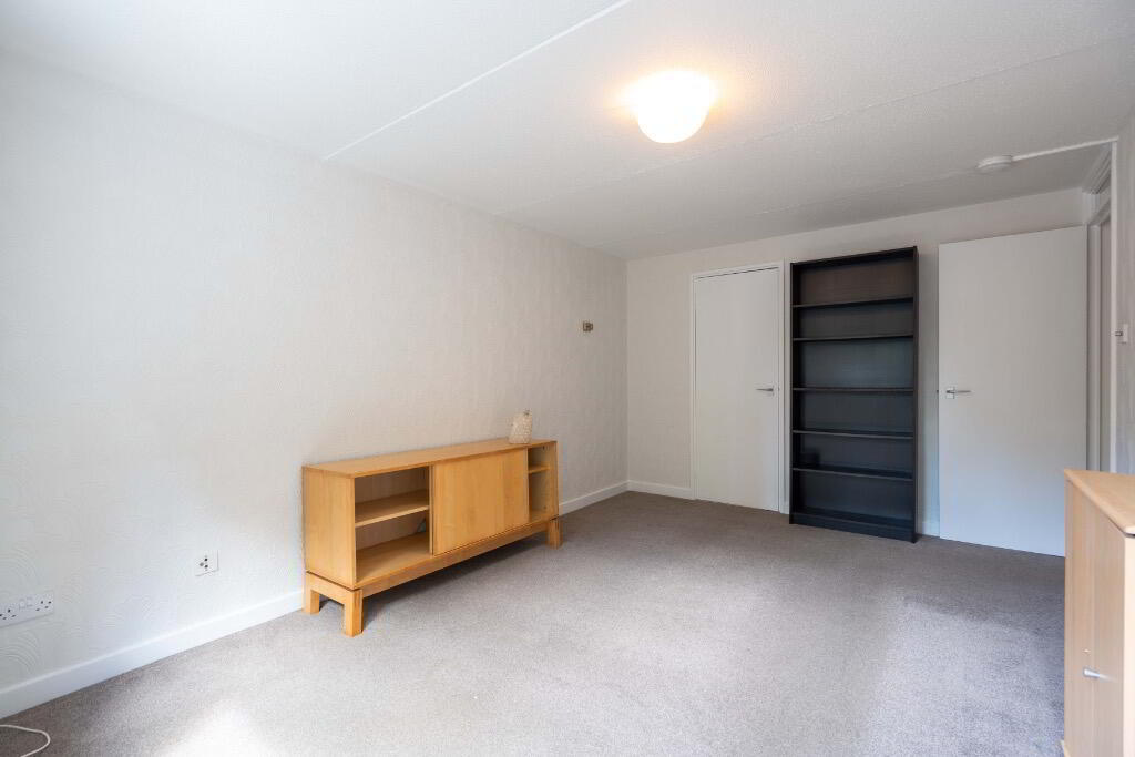 Flat New Mart Road in City of Edinburgh