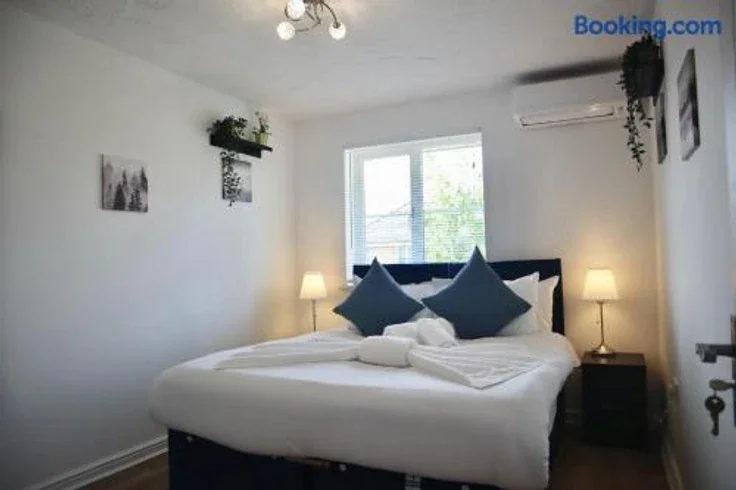 House Joseph Hardcastle Close in Greater London