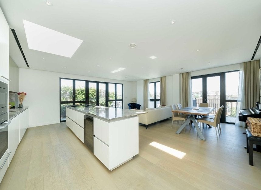 Flat Lyons Place in City of Westminster