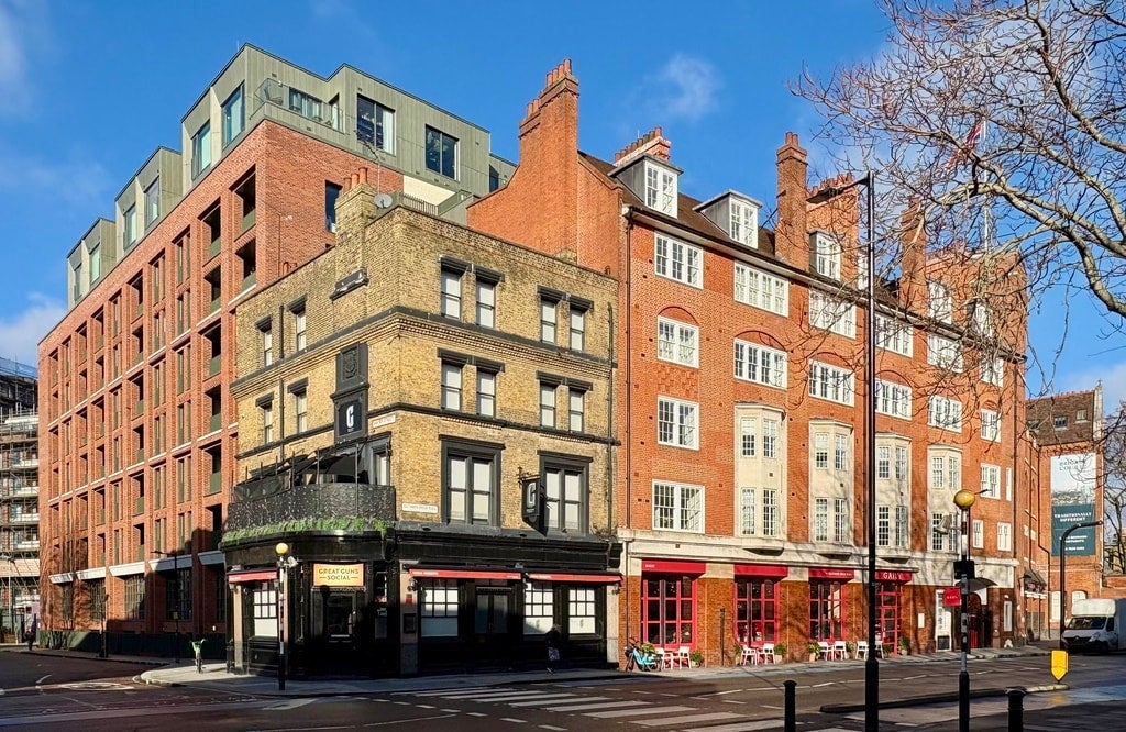 Flat Trinity Street in Greater London