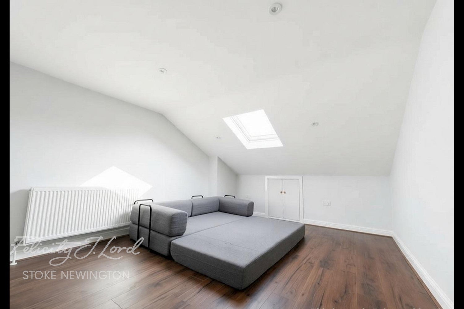 Flat Alkham Road in Greater London