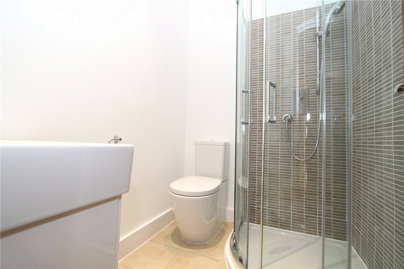 Flat King Edwards Place in Greater London