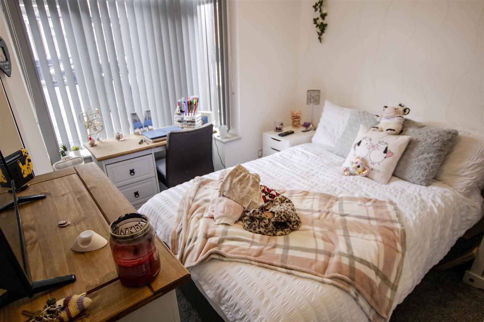 Flat Heeley Road in Birmingham