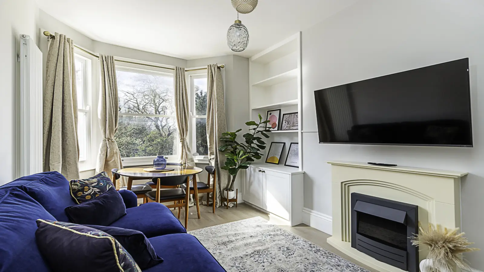 Flat Fulham Palace Road in Greater London