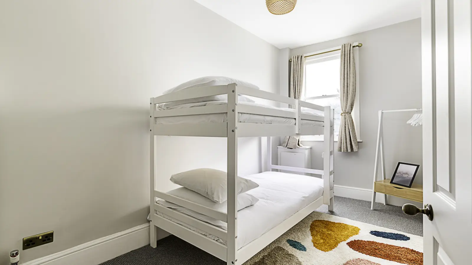 Flat Fulham Palace Road in Greater London