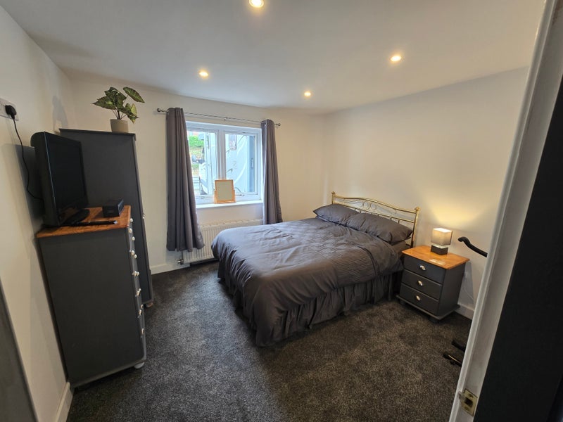 Room Shore Road in West Lancashire
