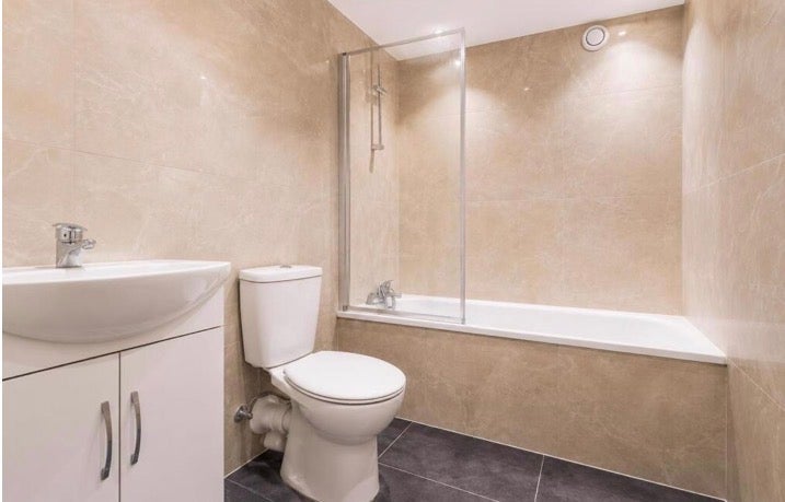 Room Smithy Street in Greater London