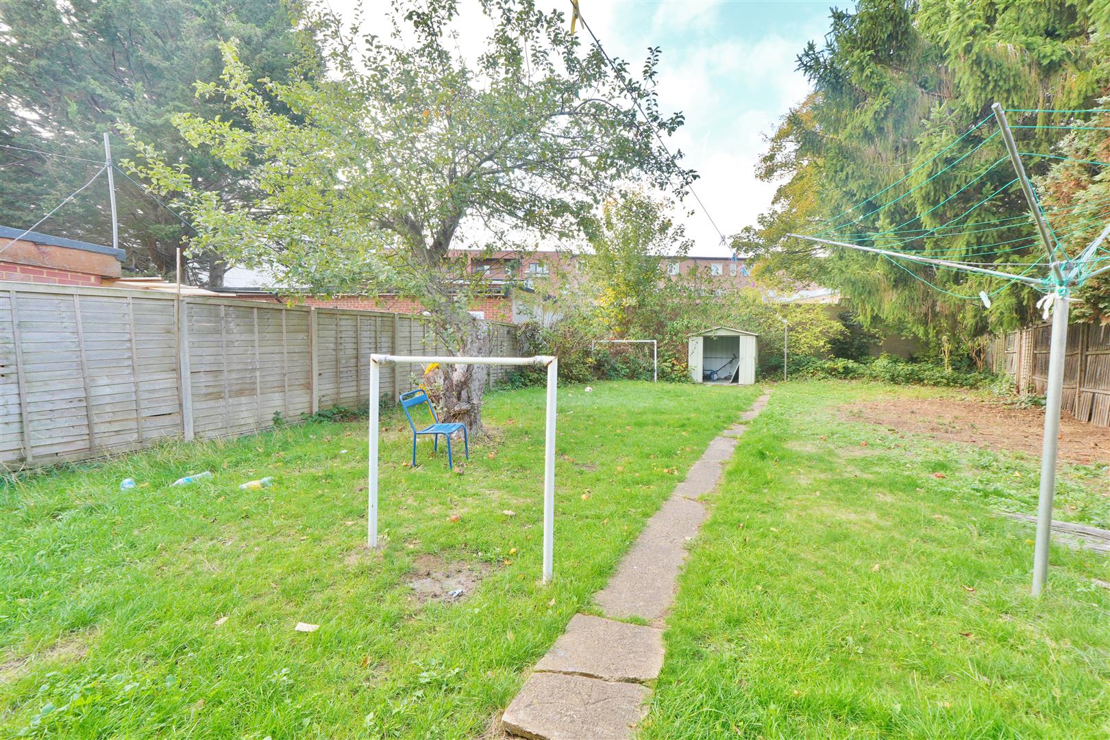 House Essex Avenue in Slough