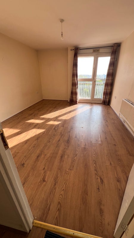 Room Haydens Road in Harlow