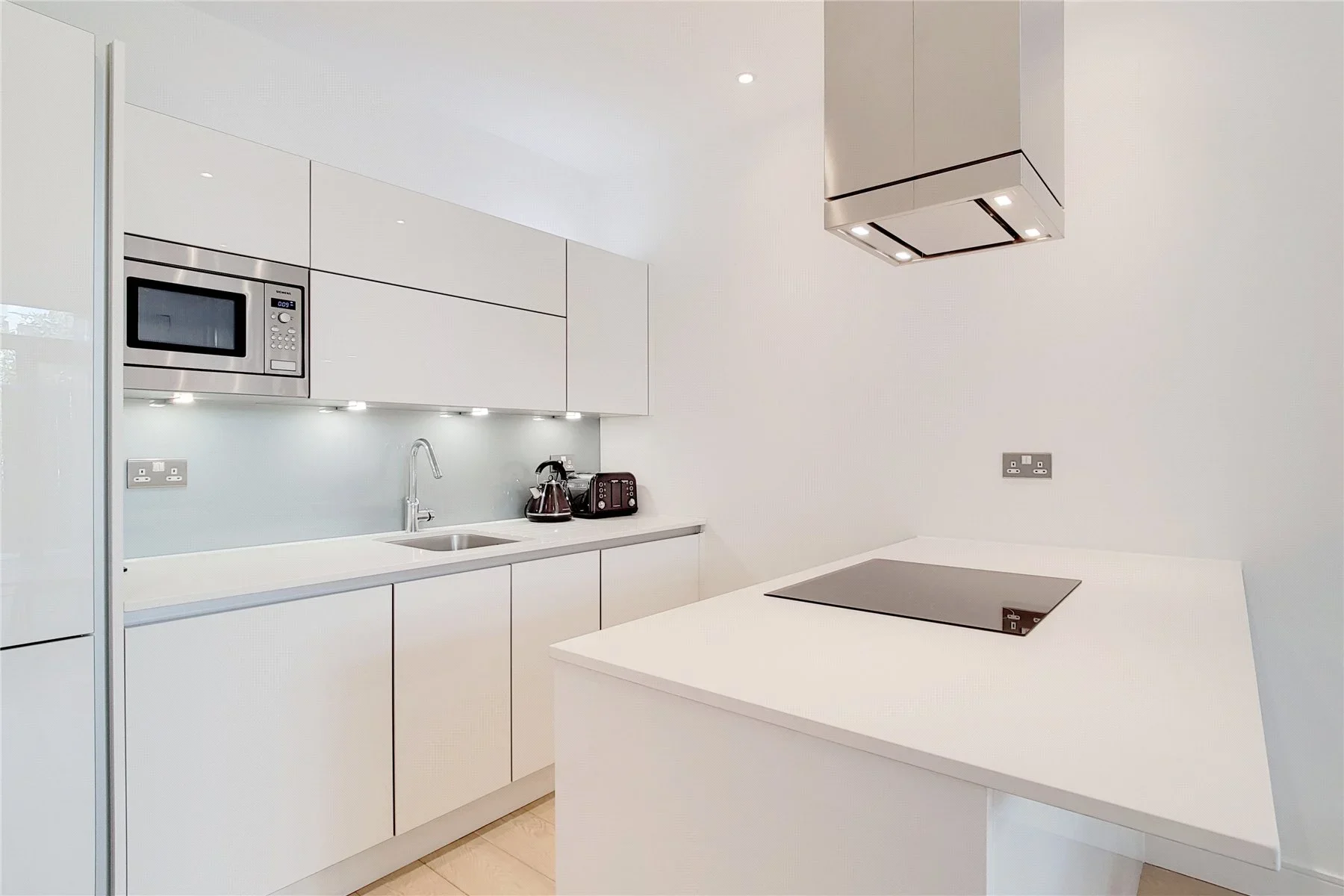Flat Commercial Street in Greater London