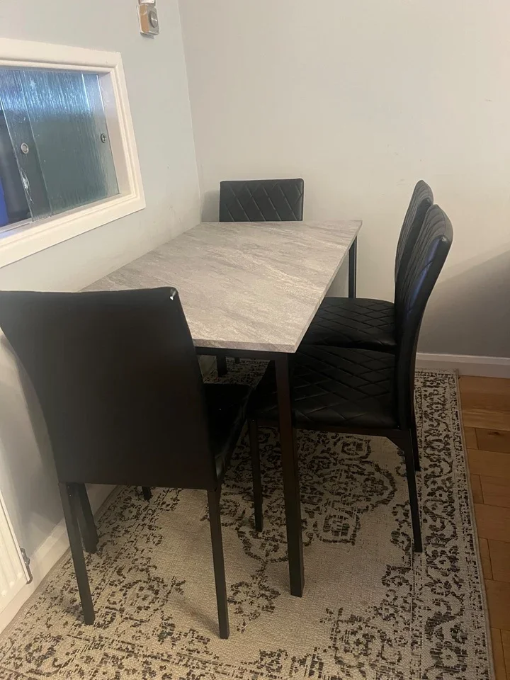 Room Poynings Road in Crawley