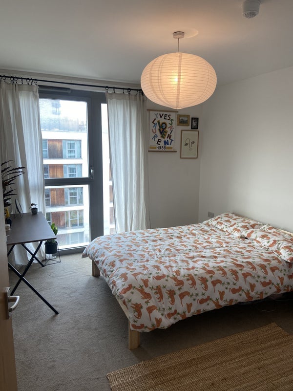 Room Bramwell Way in Greater London