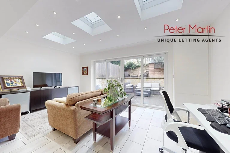 Flat Portsdown Mews in Greater London
