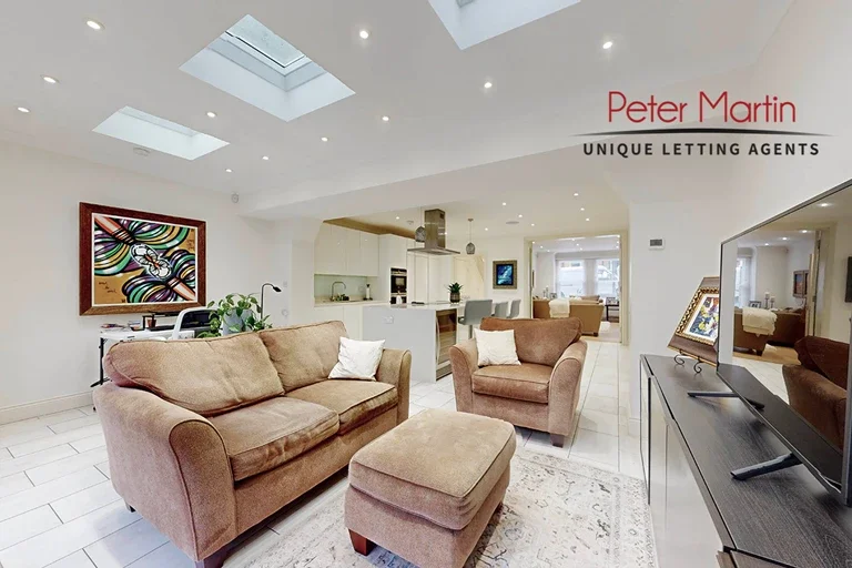 Flat Portsdown Mews in Greater London