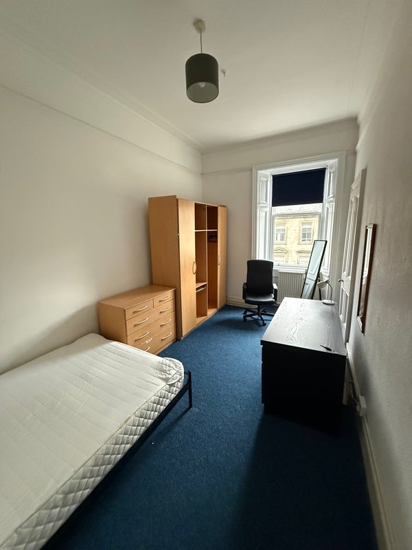 Flat Sauchiehall Street in Glasgow
