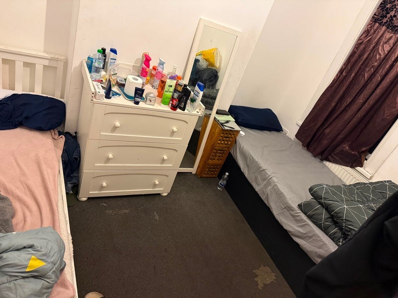 Room St Mary's Road in Greater London