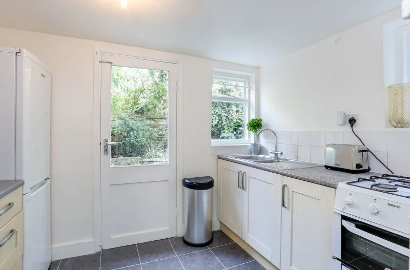 Room Miller's Court in Greater London