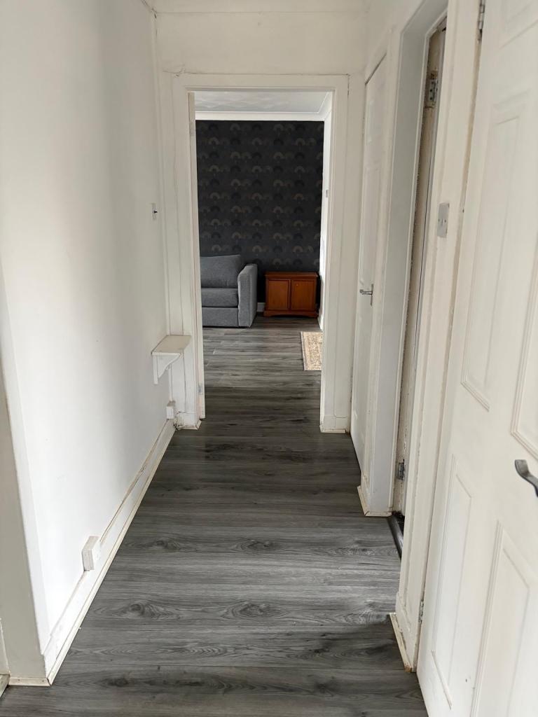 Flat Fulbar Street in Renfrew