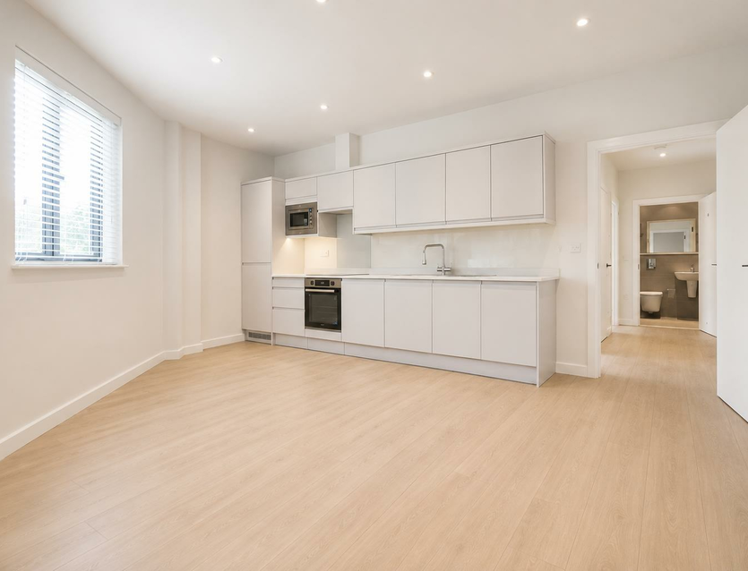 Flat Cowley Road in Greater London