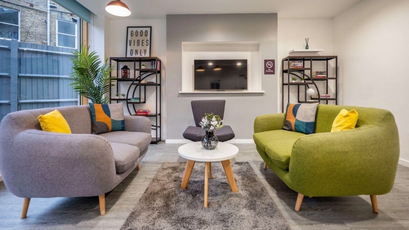 Room Green Lanes in Greater London