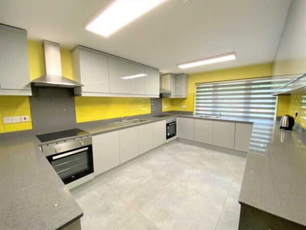 Room Chaplin Road in Greater London