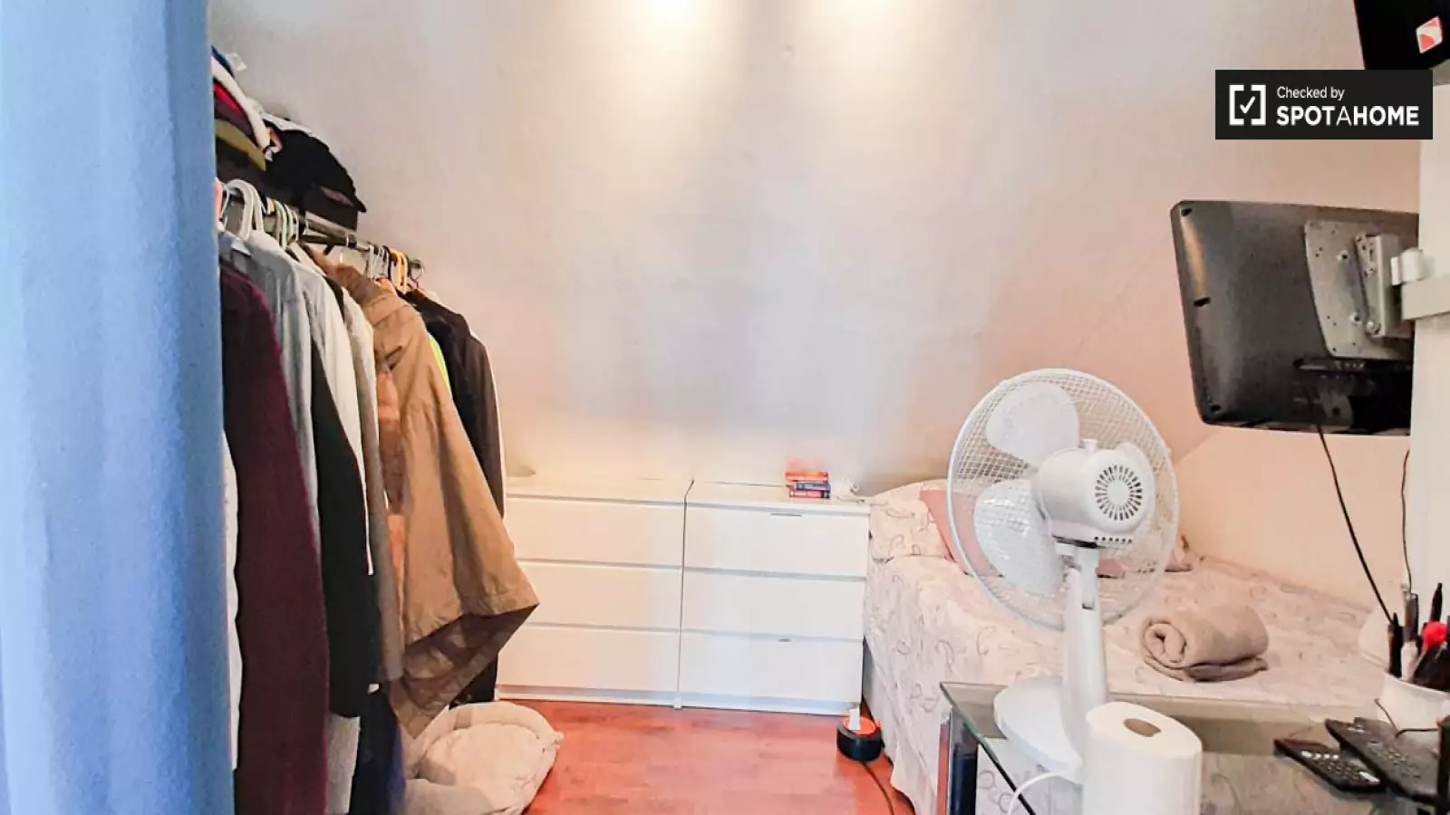 Flat Burwell Walk in Greater London