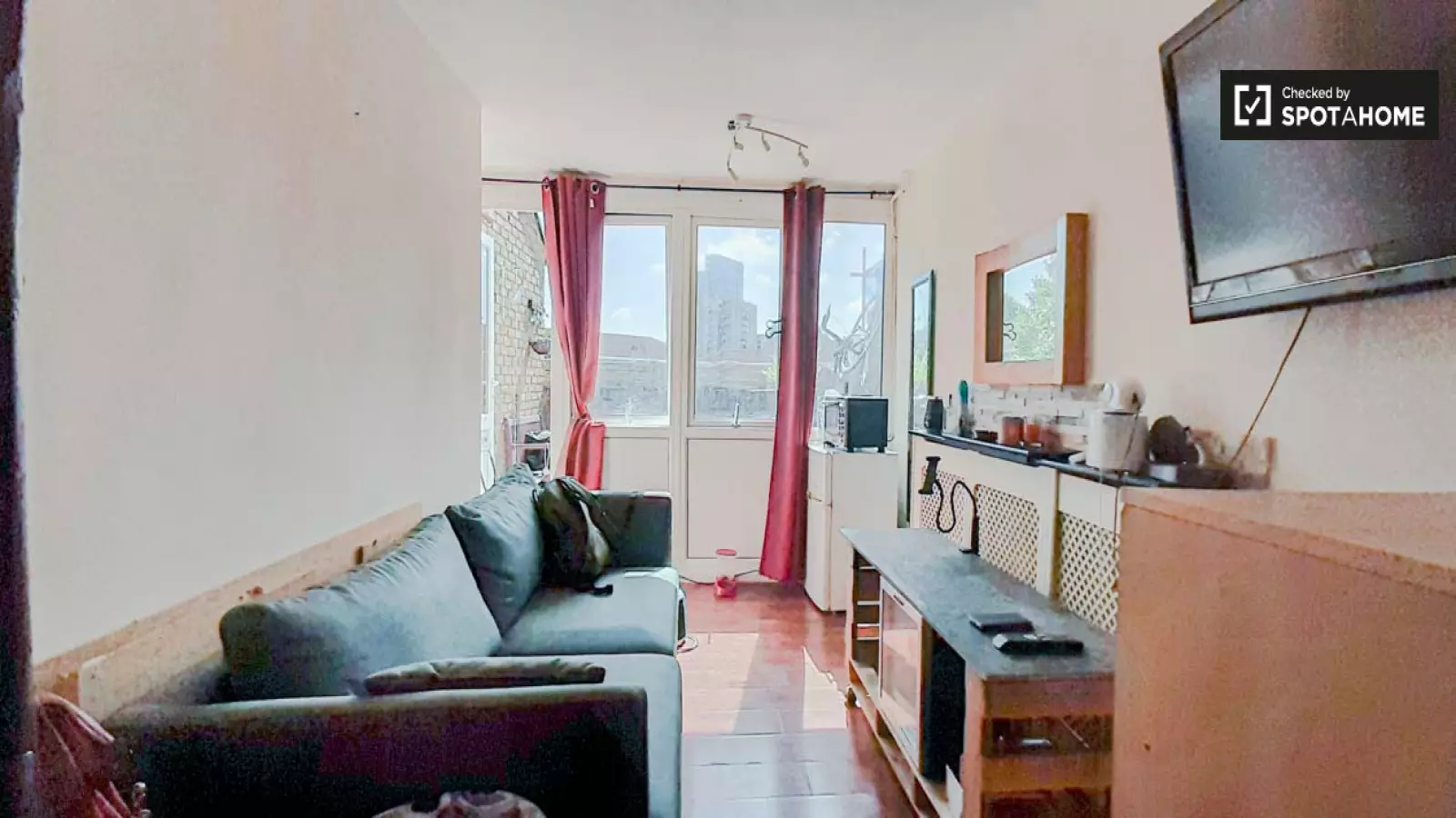 Flat Burwell Walk in Greater London