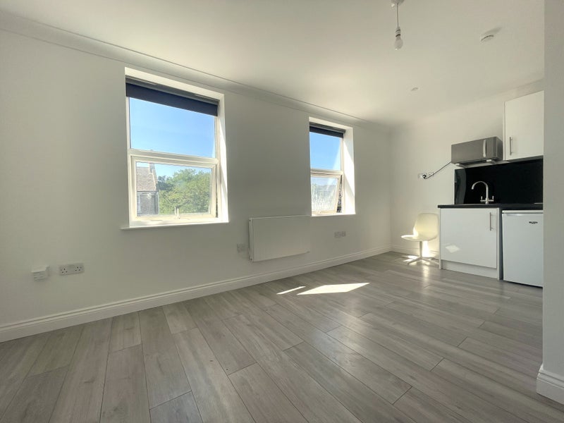 Flat Engleheart Road in Greater London