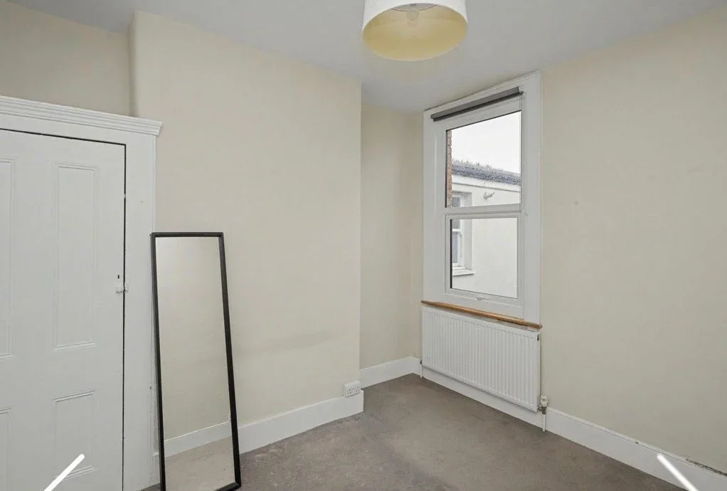 Flat Hertford Road in Greater London
