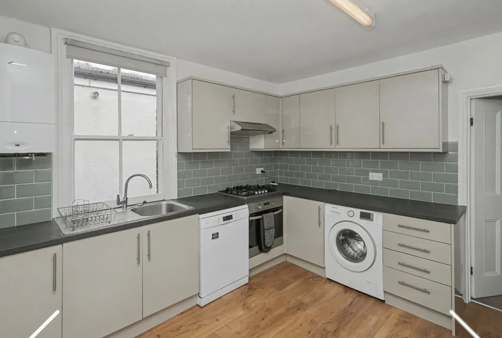 Flat Hertford Road in Greater London
