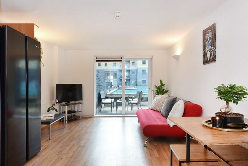 Room Argyll Road in Greater London