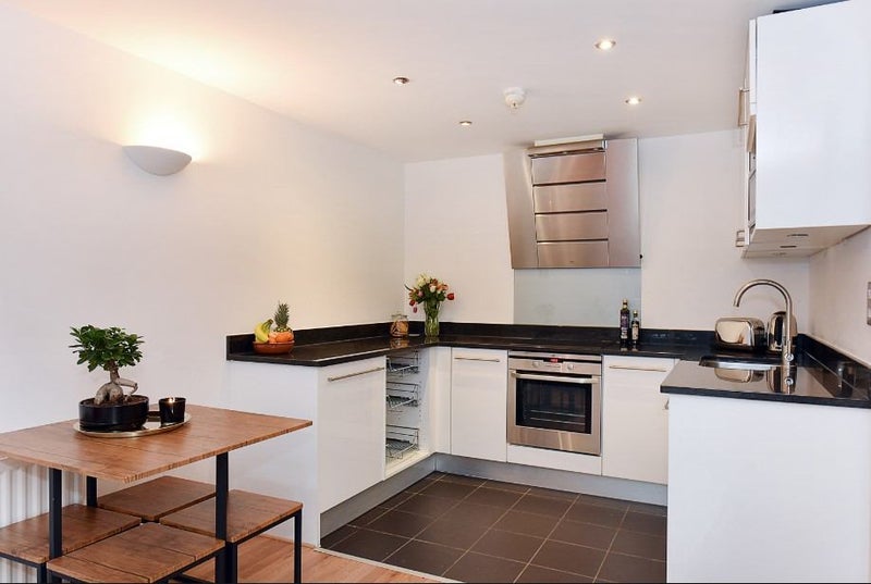 Room Argyll Road in Greater London