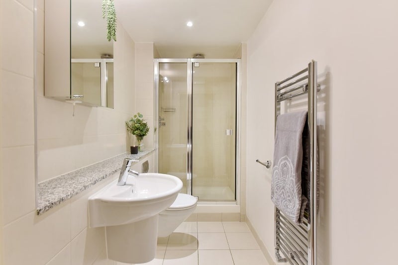 Room Argyll Road in Greater London