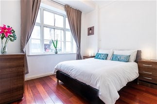 Flat Hertford Street in City of Westminster