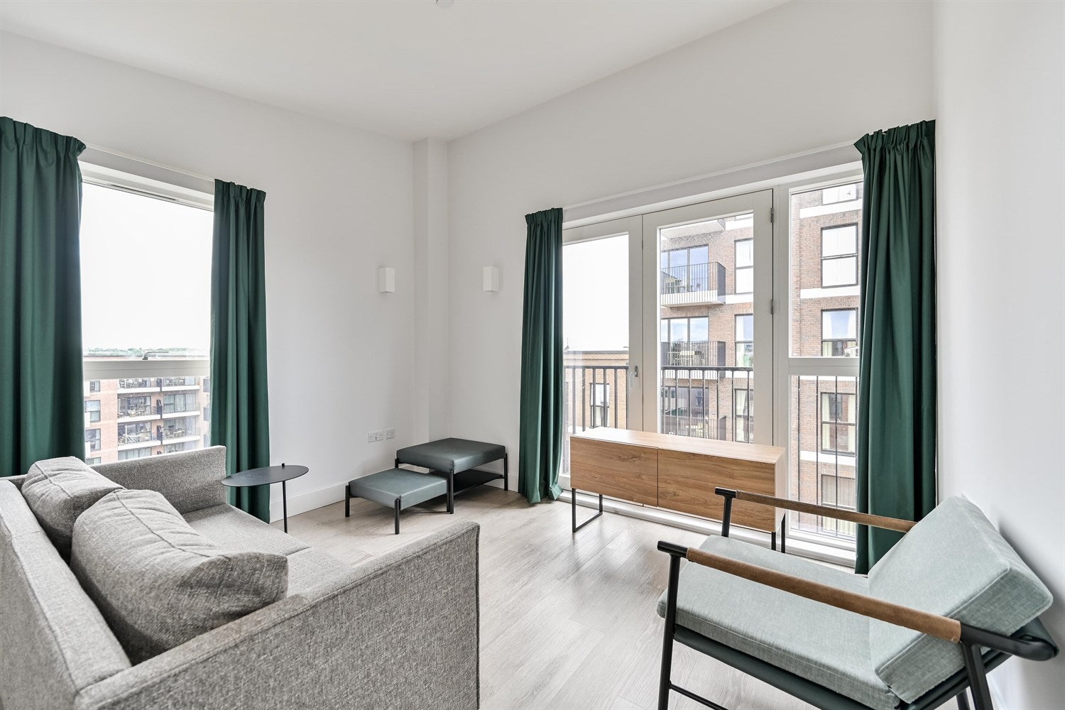 Flat Kenavon Drive in Reading