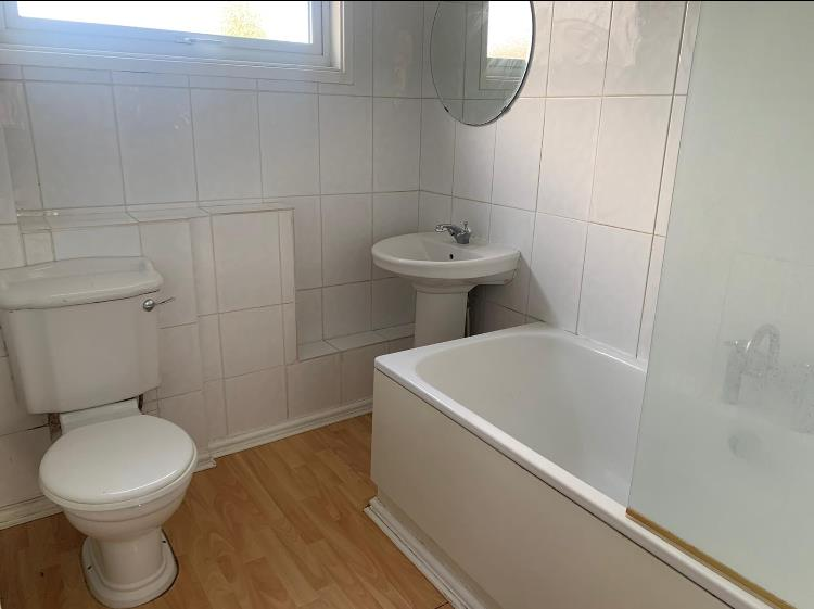 Flat Fareham Crescent in Wolverhampton