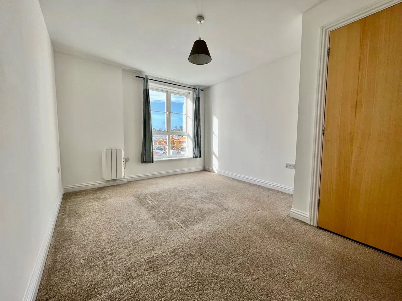 Flat Tudor Way in Woking