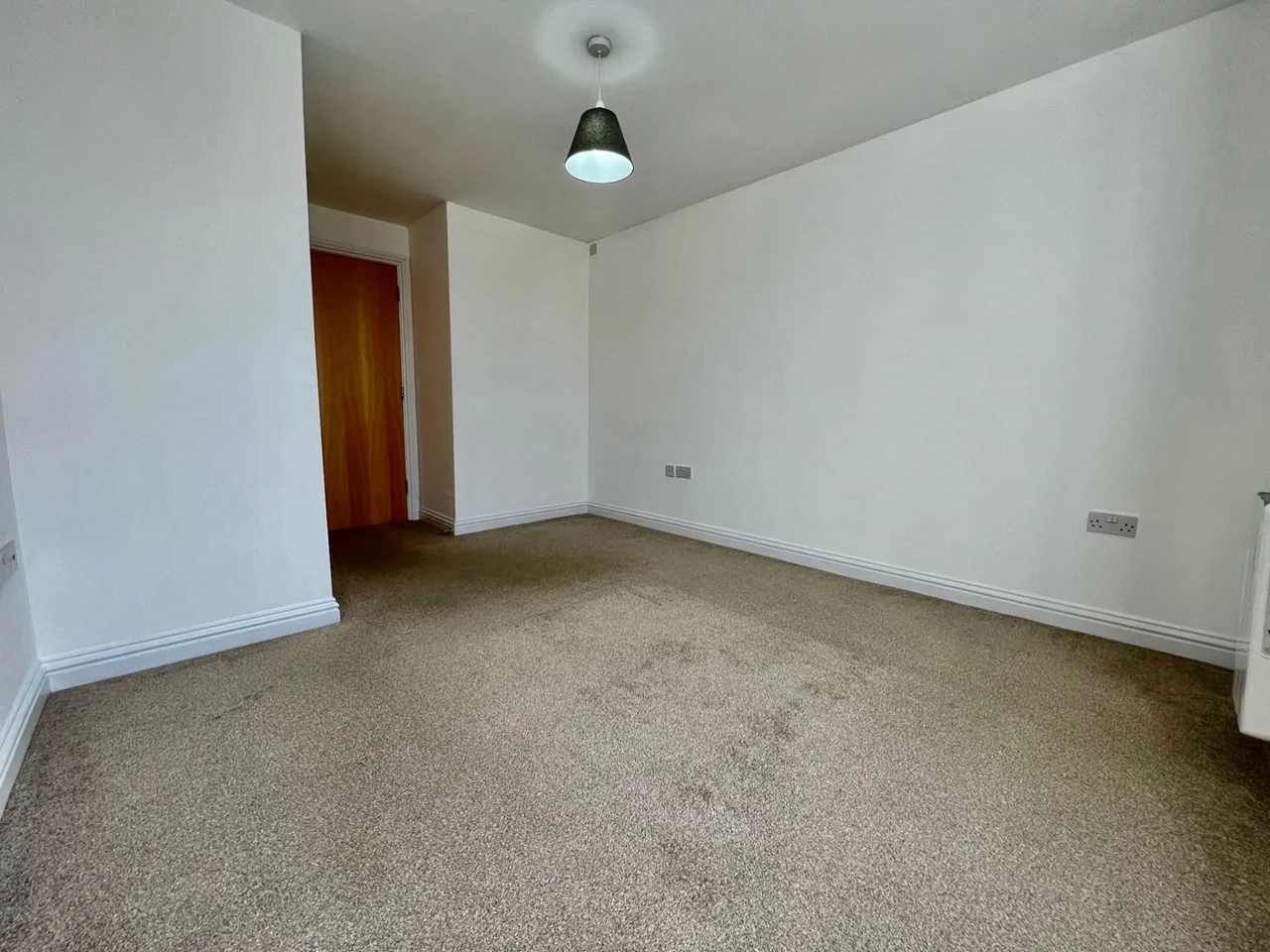 Flat Tudor Way in Woking