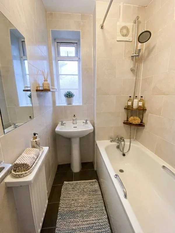 Room Retreat Place in Greater London