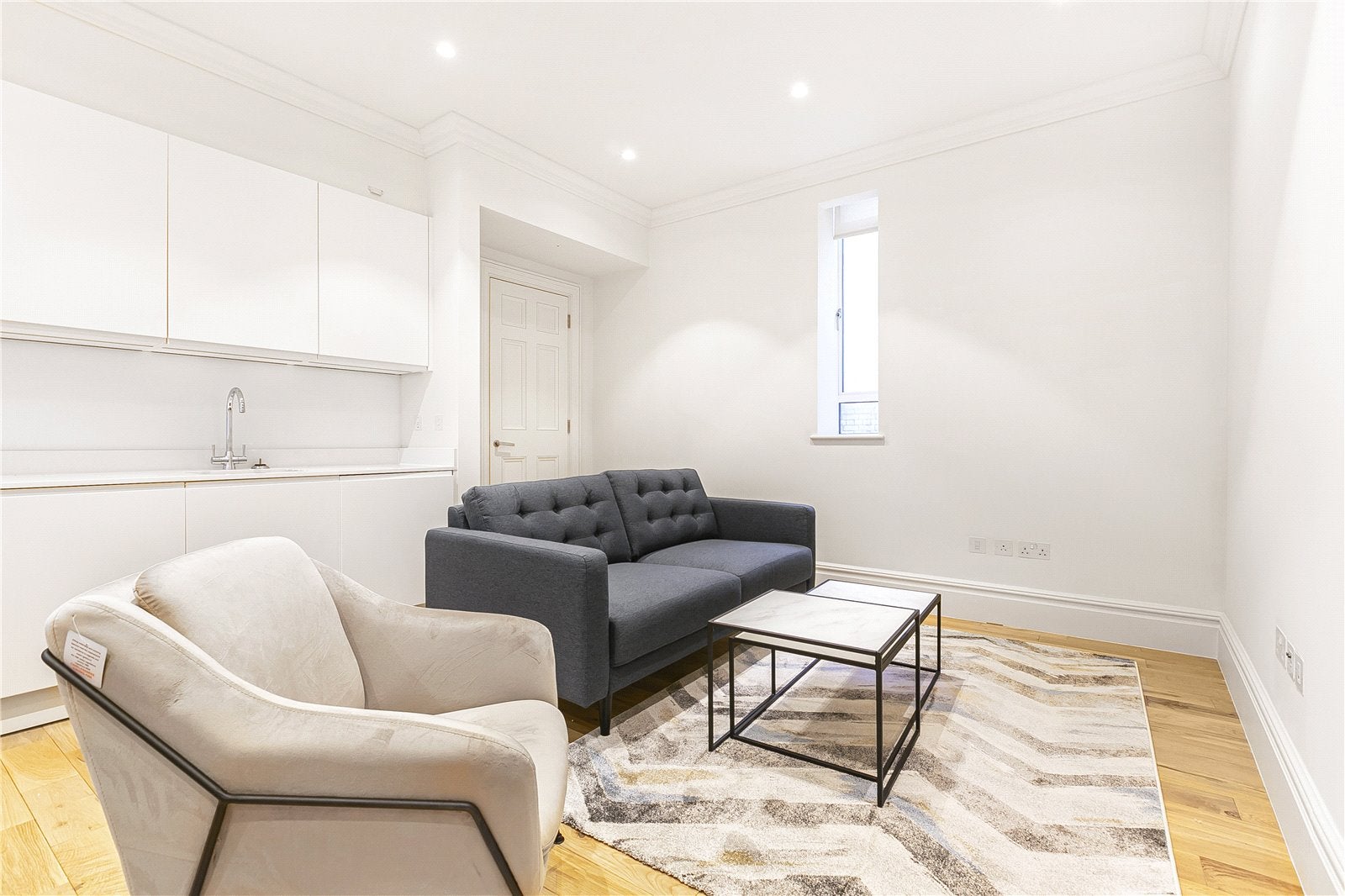 Flat Strand in City of Westminster