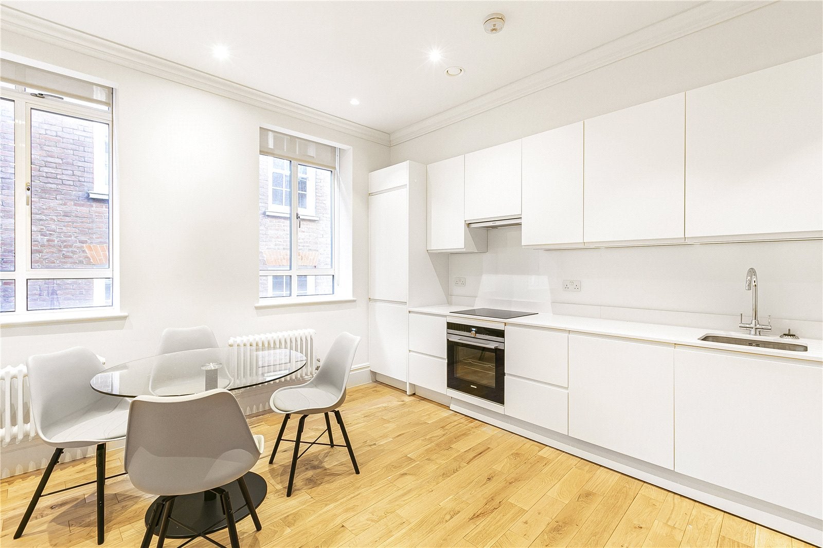 Flat Strand in City of Westminster