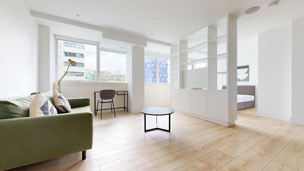 Flat Humphry Repton Lane in Greater London