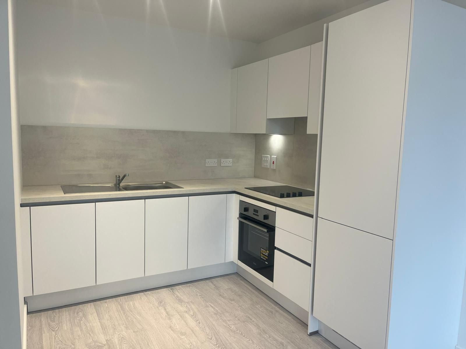 Flat Cranton Avenue in Greater London