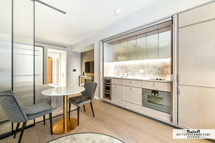 Flat Hanover Square in City of Westminster