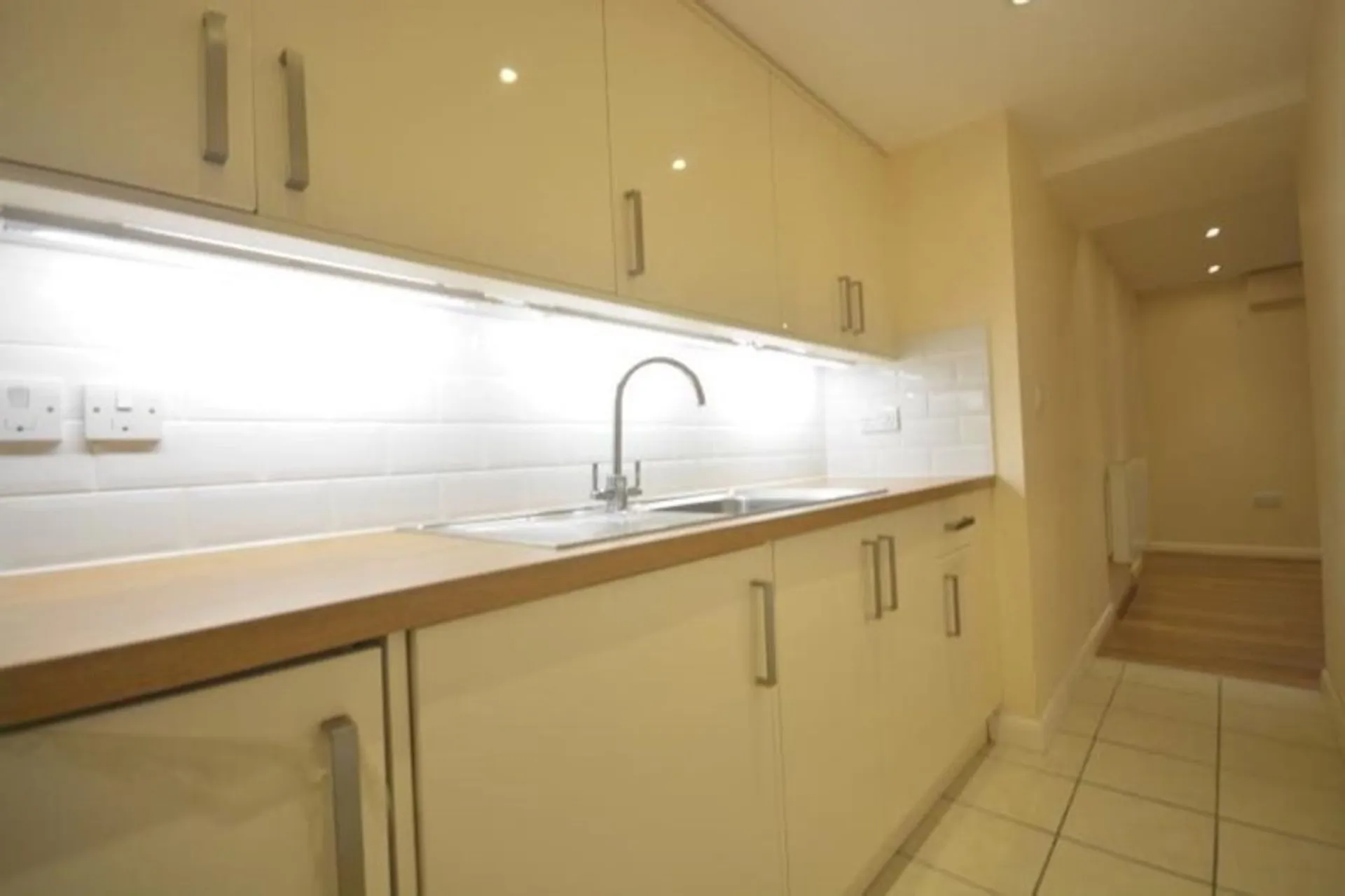 Flat Brewer Street in Maidstone