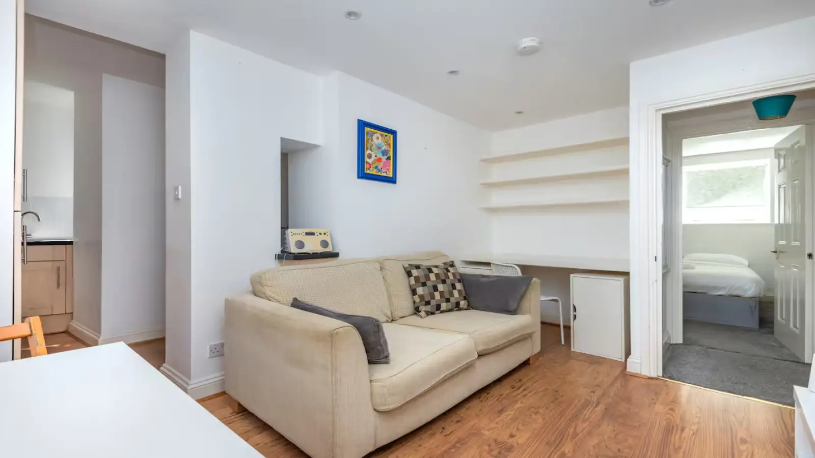 Flat Brixton Hill in Greater London