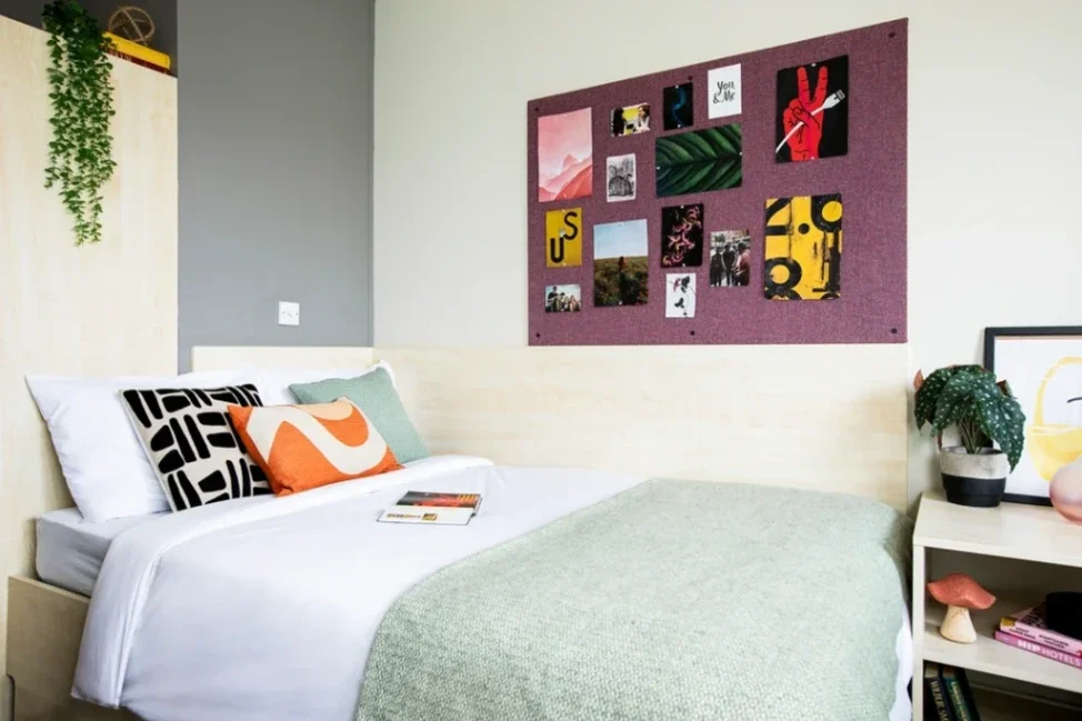 Flat Aldenham Street in Greater London