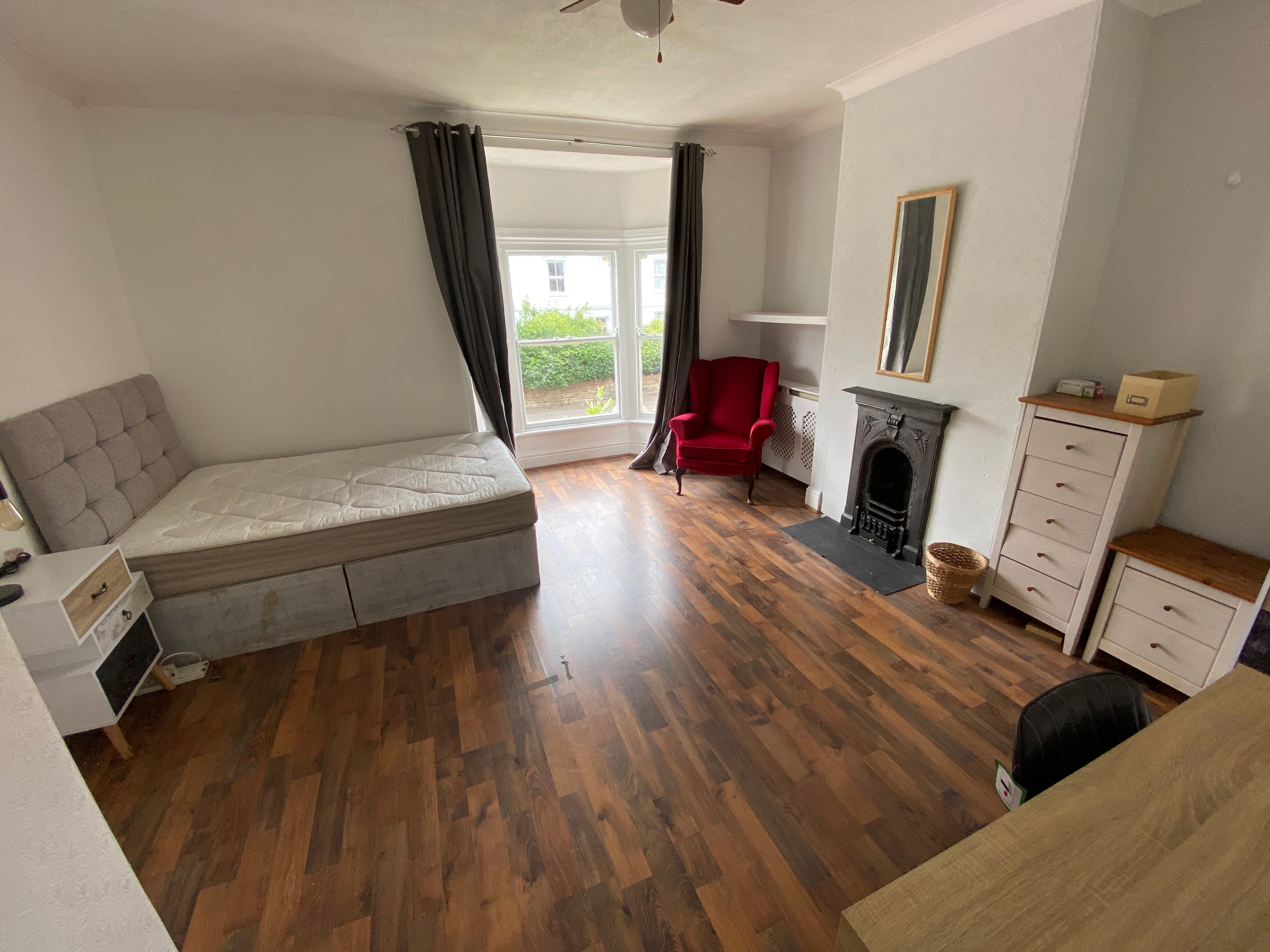 Flat Pershore Road in Birmingham