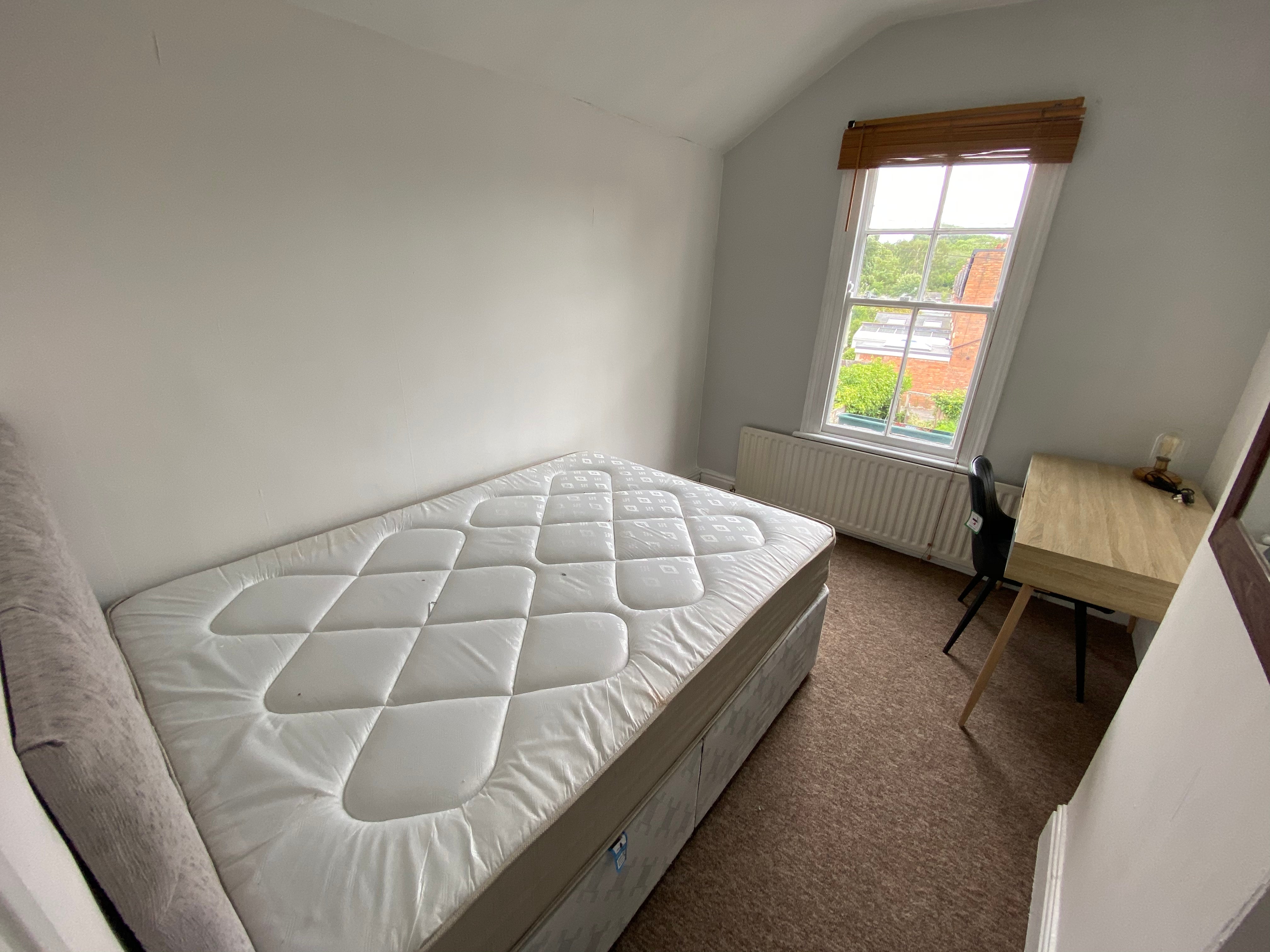 Flat Pershore Road in Birmingham